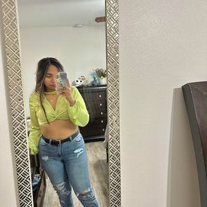 Meet your Posher, Alma